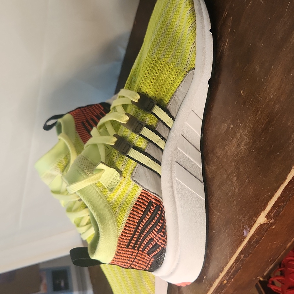 Adidas - Picture 4 of 5